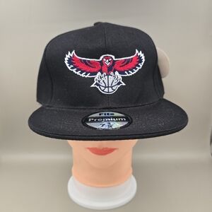 Premium Fits Professional Style Atlanta Hawks Black Fitted Hat Size 7 1/2